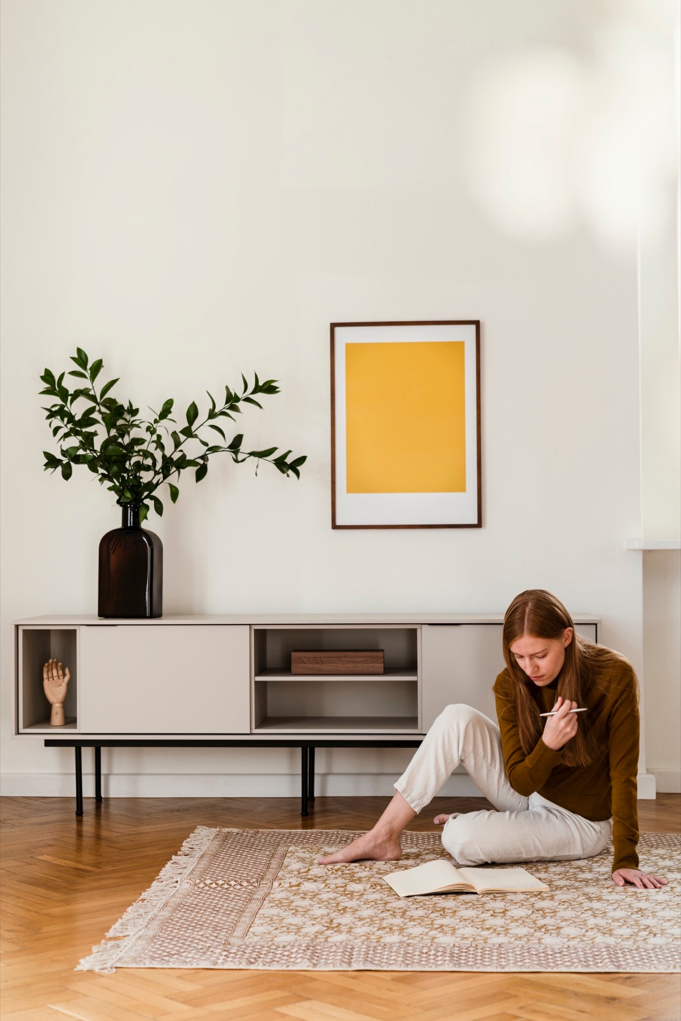 Step into comfort and explore living room ideas for small, cozy, and aesthetic spaces. Discover modern designs including coffee tables, poufs, stools, side tables, sofas, armchairs, ottomans, TV stands, sideboards, and more. Colorful, japandi, or minimal.