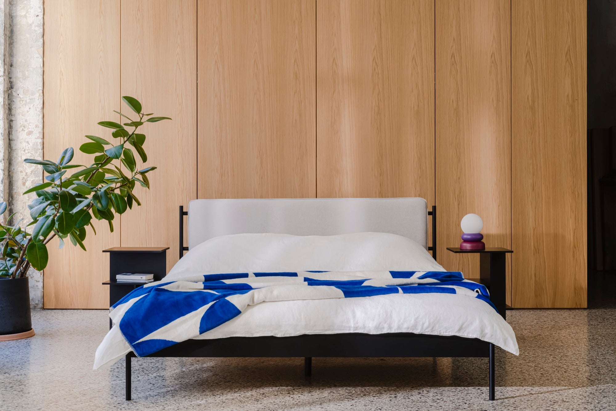 Sleep in style with our modern bedroom furniture designed to elevate your space and enhance your rest. Get inspired by cozy and aesthetic bedroom ideas featuring beds with headboards, bedside tables, benches, ambient lighting, and more.