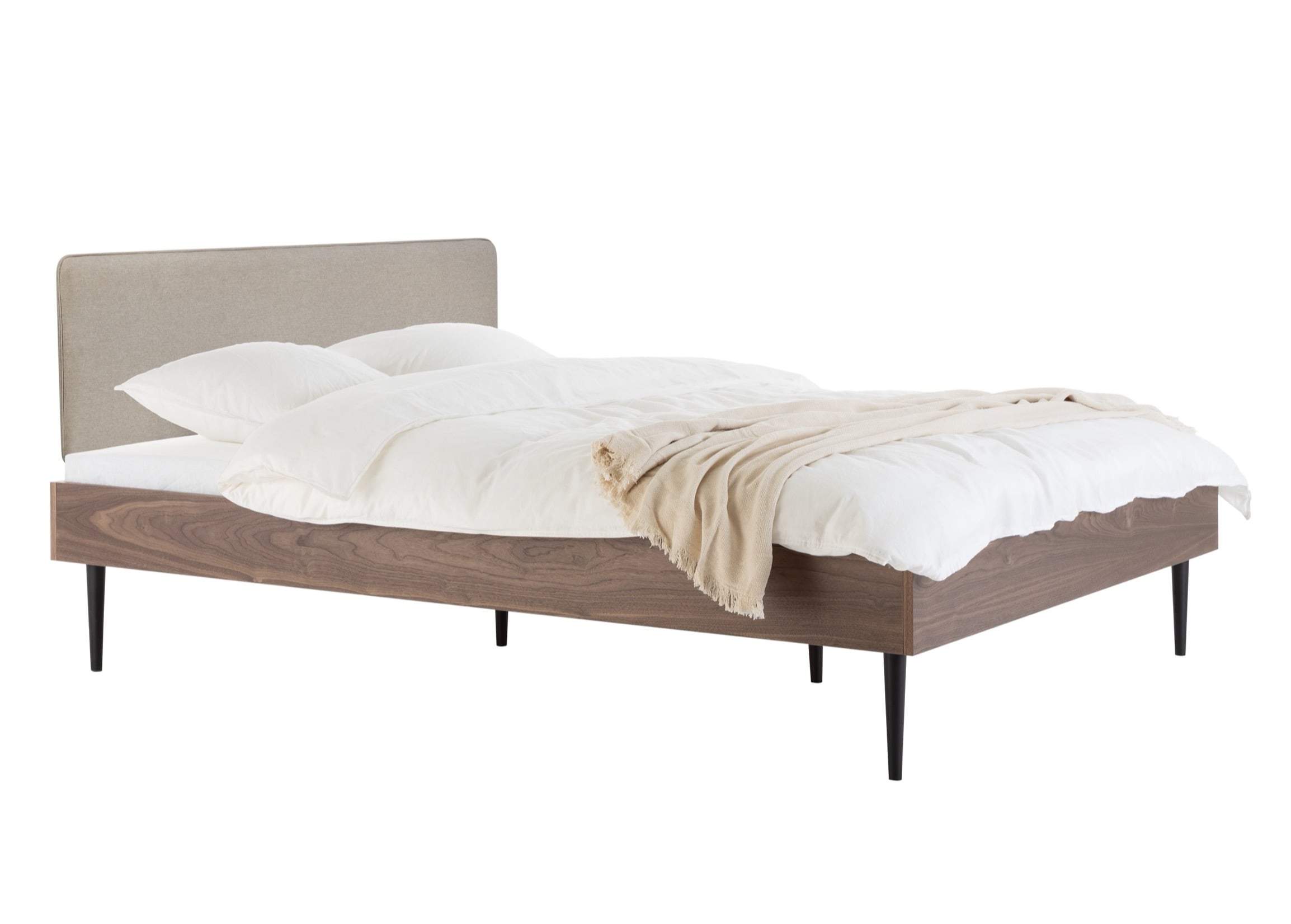 Streiko Bed Walnut