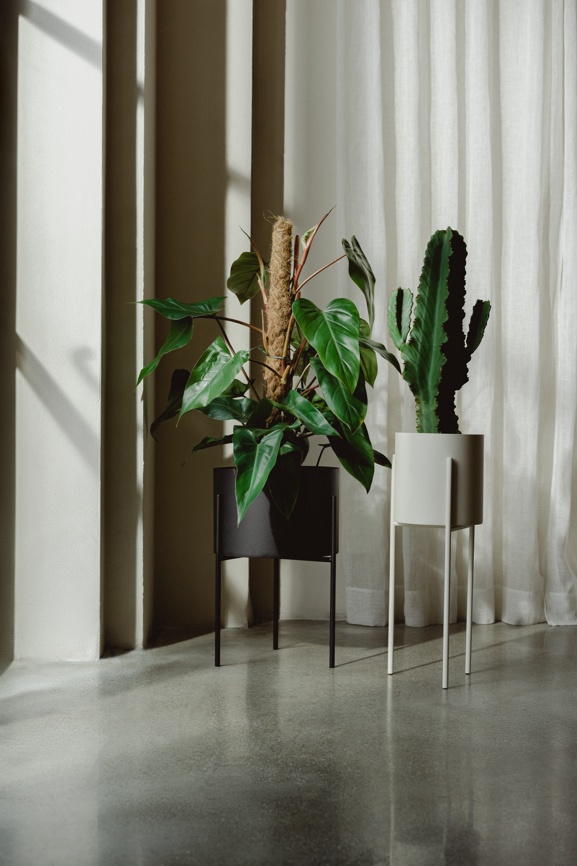 Maki Plant Pot - tall